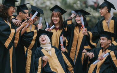 COLLEGE GRADUATION PHOTOSHOOT